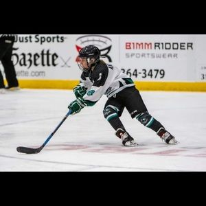 Meet your Posher, Logan